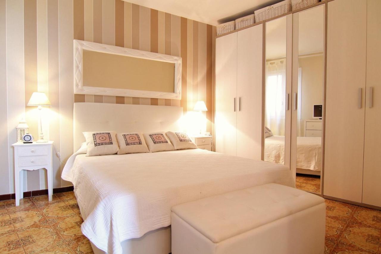 Chocolat: A 1 Minuto De La Playa Apartamento Sitges Exterior foto